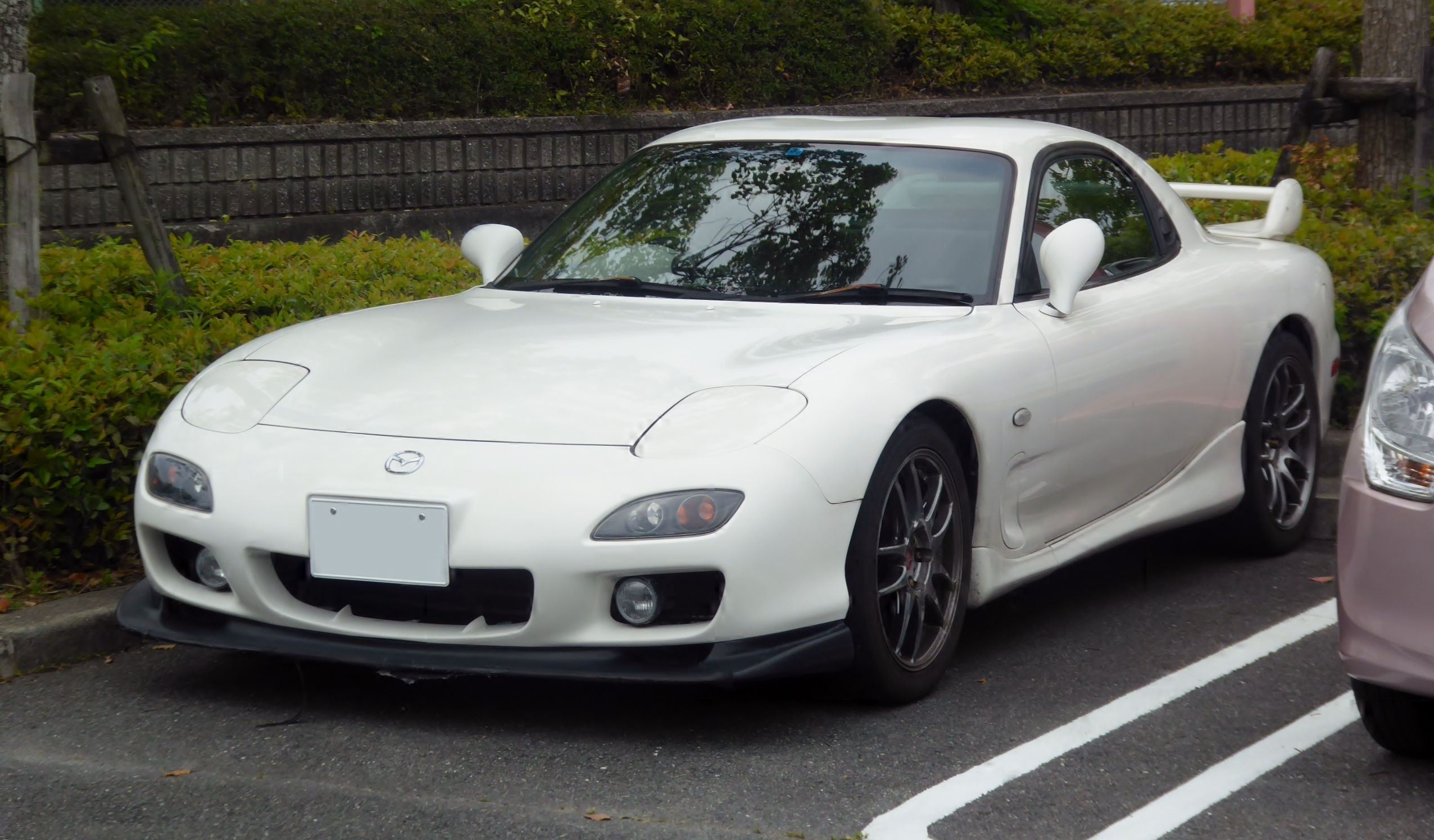 Tuned_Mazda_RX-7_Type_RB_(GF-FD3S)_front